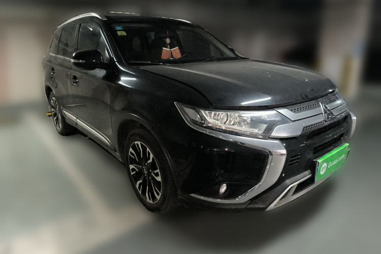 Used Mitsubishi Outlander 2019 2.0L Two-Wheel Drive Comfort Edition 7-Seater China VI Standard
