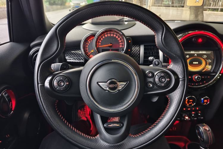 Used  MINI 2017 2.0T COOPER S Racing Enthusiast Five-Door Edition
