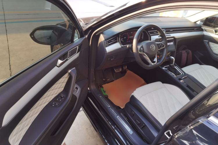 Used Volkswagen Magotan 2023 2 Million Units Commemorative Edition 330TSI DSG Luxury Version
