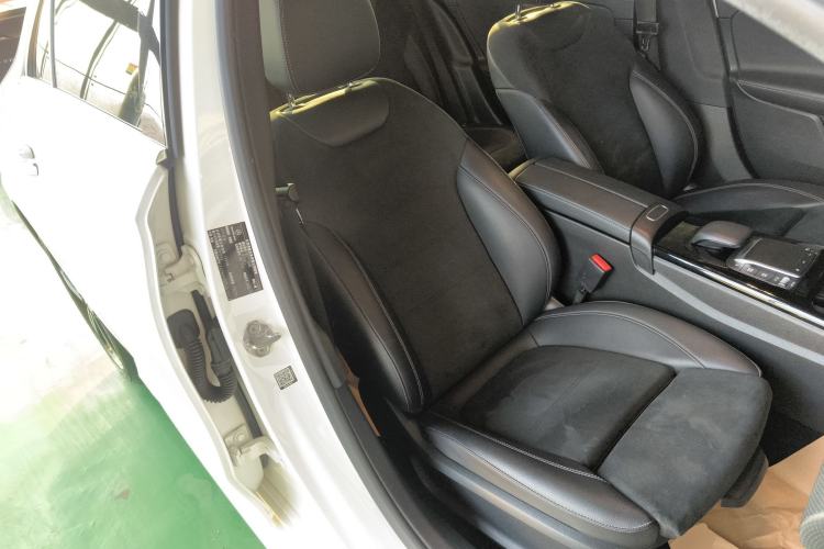 Used Mercedes-Benz A-Class 2022 Revised Version A 200 L Sport Sedan Fashionable Style