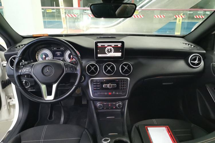 Used Mercedes-Benz A-Class 2015 A 200 Fashion Model
