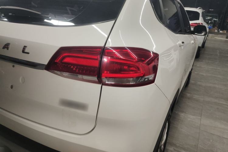 Used Haval H2s 2018 Blue Label 1.5T Dual-Clutch Fashion Edition
