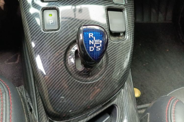 Used Toyota Levin 2017 Revised Dual-Engine 1.8H GS E-CVT Elite Sunroof Version China V Standard
