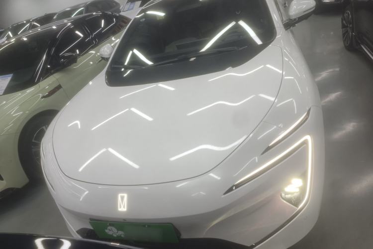 Used  12 2025 Ultra Extended-Range Edition
