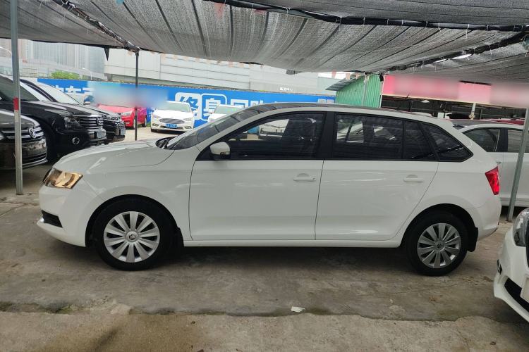Used Skoda Rapid Spaceback 2019 1.5L Automatic Standard Edition
