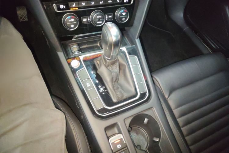 Used Volkswagen Magotan 2019 330TSI DSG Luxury Version China VI Standard
