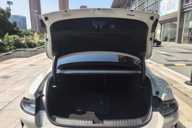 Used  SU7 2024 Rear-Drive Long-Range Intelligent Driving Version
