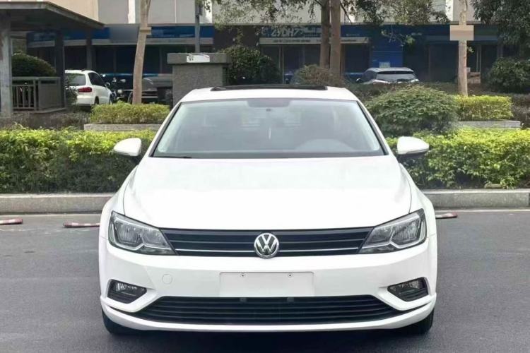 Used Volkswagen Lamando 2017 230TSI DSG Fashion Edition
