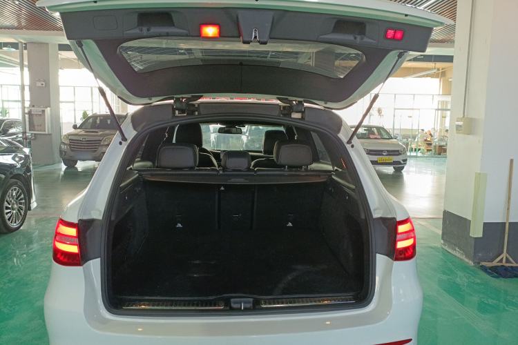 Used Mercedes-Benz GLC 2019 GLC 260 L 4MATIC Dynamic Model