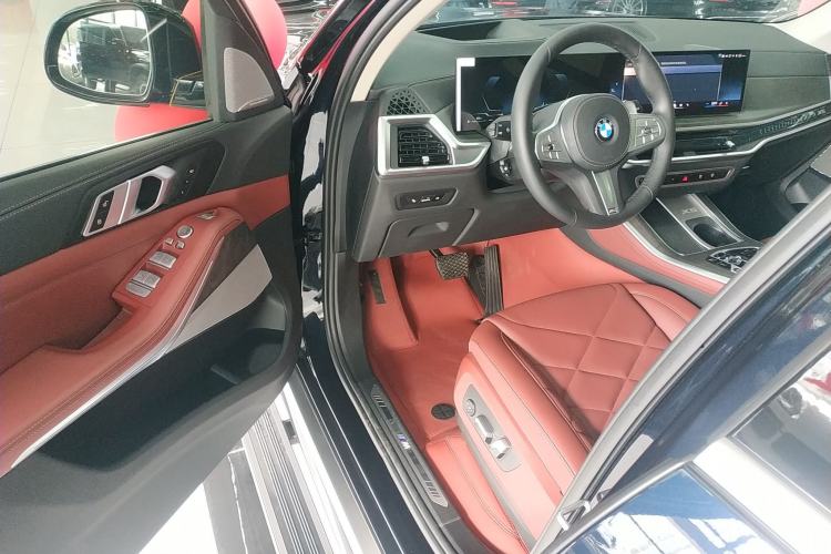 Used BMW X5 2023 xDrive 30Li Luxury M Sport Package