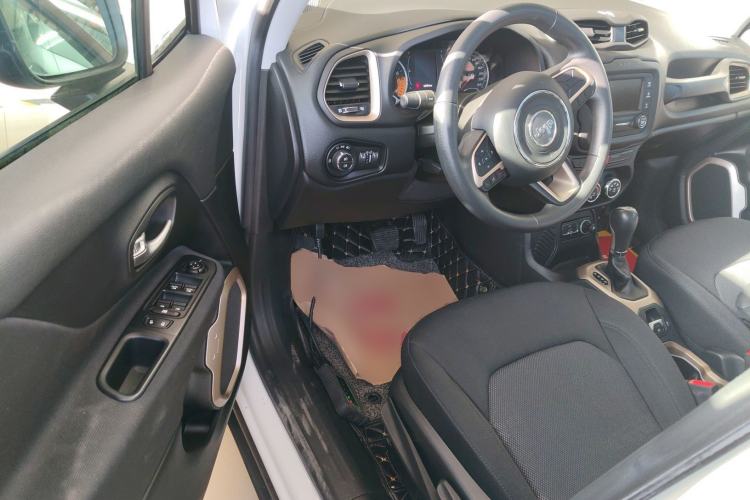 Used  Renegade 2017 180T Automatic High-Energy Version