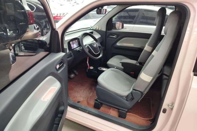 Used Wuling Hongguang MINIEV 2022 Macaron Premium Model – Lithium Iron Phosphate
