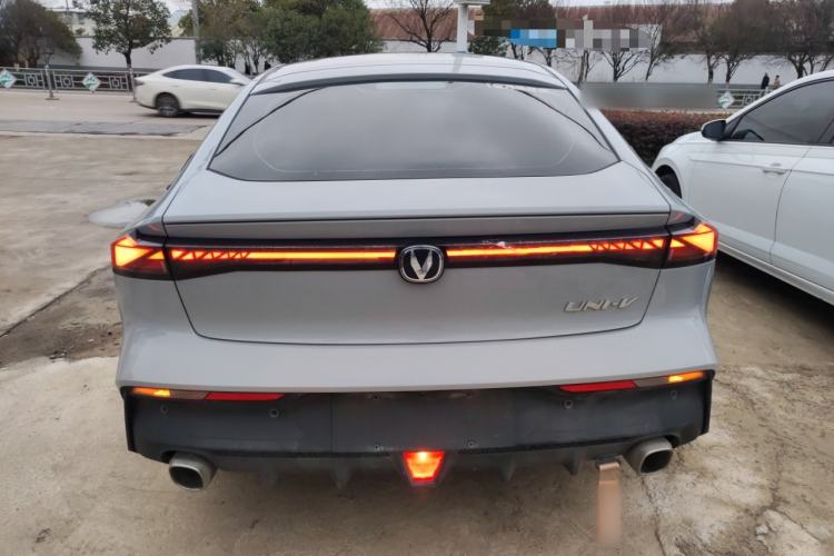 Used Changan UNI-V 2022 1.5T Prestige Version
