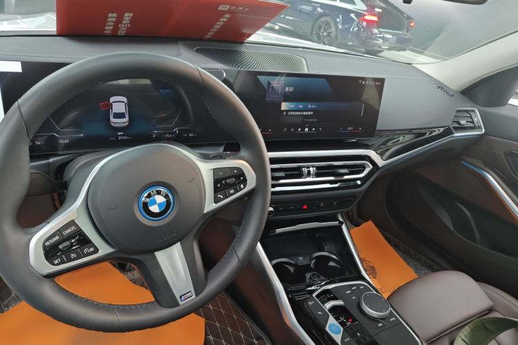 Used BMW i3 2024 eDrive 35 L
