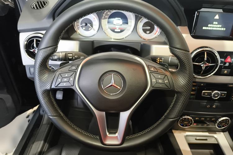 Used Mercedes-Benz GLK-Class 2013 GLK 300 4MATIC Dynamic Sunroof Model
