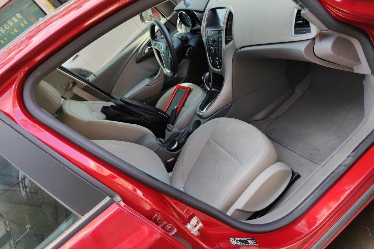 Used Buick GT 2013 XT 1.6L Automatic Fashion Edition