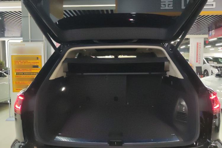 Used Volkswagen Touareg 2022 3.0 TSI Luxury Edition Black Diamond Sport Package
