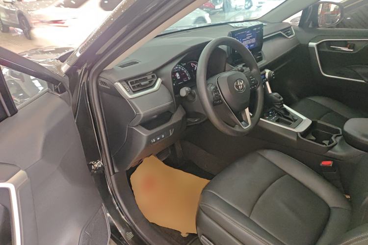 Used Toyota RAV4 2023 2.0L CVT Two-Wheel Drive Fashion Edition
