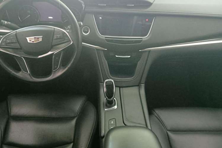 Used Cadillac XT5 2018 25T Luxury Model