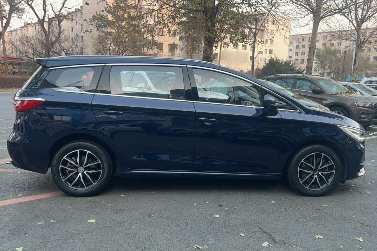 Used BYD Song MAX 2018 1.5T Automatic Smart Connect Luxury 6-Seater