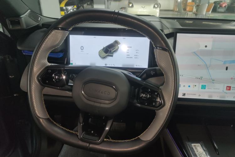 Used Lynk & Co 08 EM-P 2025 220 km All-Wheel-Drive Performance Halo
