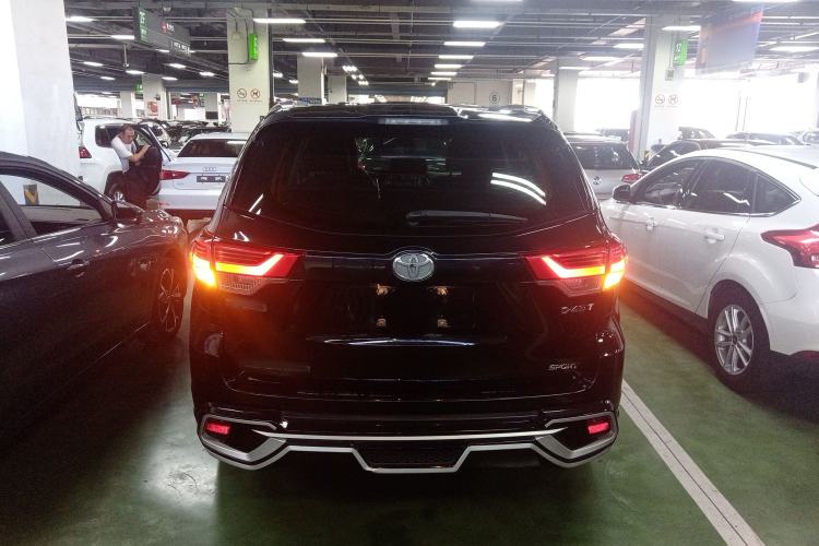 Used Toyota Highlander 2018 2.0T Two-Wheel Drive Luxury Edition 7 Seats China VI Standard
