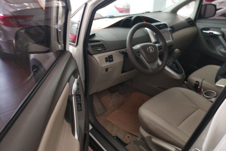 Used Toyota Verso 2015 180E CVT Crossover Edition