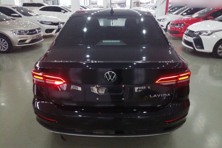 Used Volkswagen Lavida 2022 1.5L Automatic Comfort Edition

