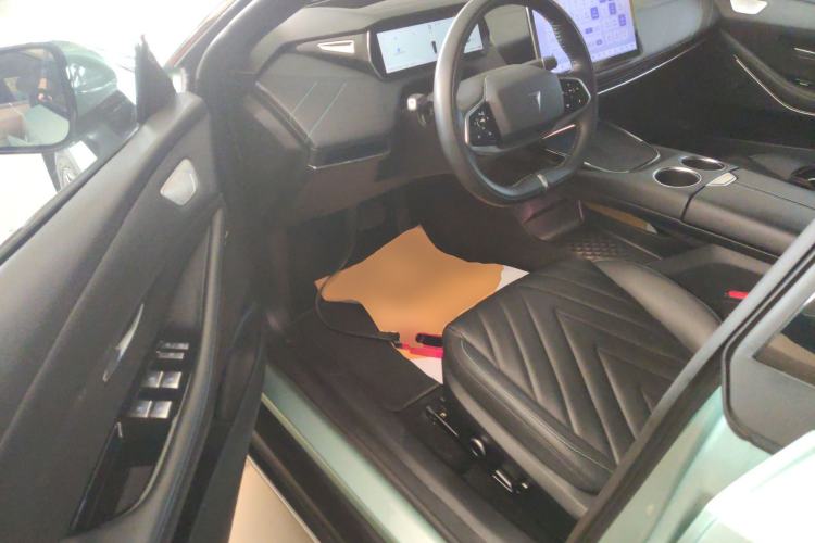 Used  SL03 2023 200Max Range-Extended Version
