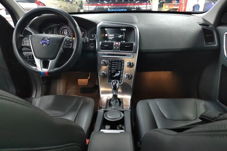 Used Volvo XC60 2016 T5 Smart Upgrade Model