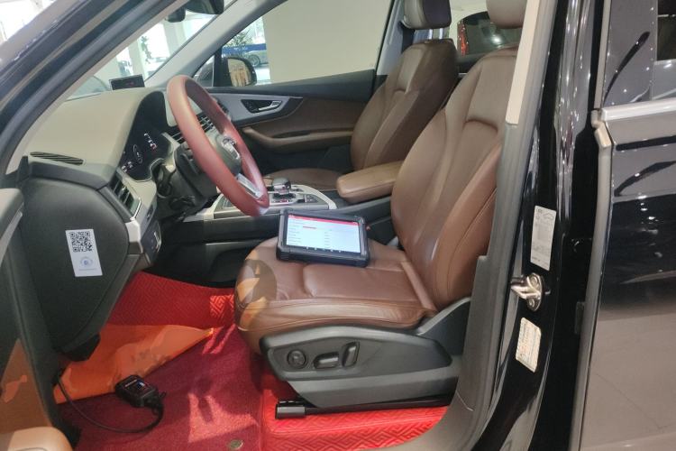 Used Audi Q7 2018 40 TFSI Comfort Model