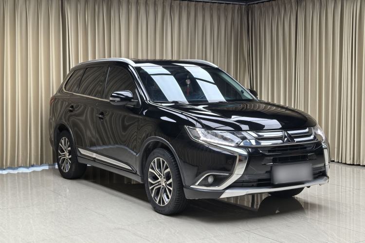 Used Mitsubishi Outlander 2017 2.0L Two-Wheel Drive Glory Edition 5 Seats