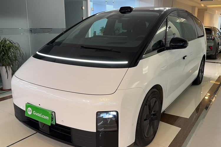 Used Li Auto MEGA 2024 Ultra Model
