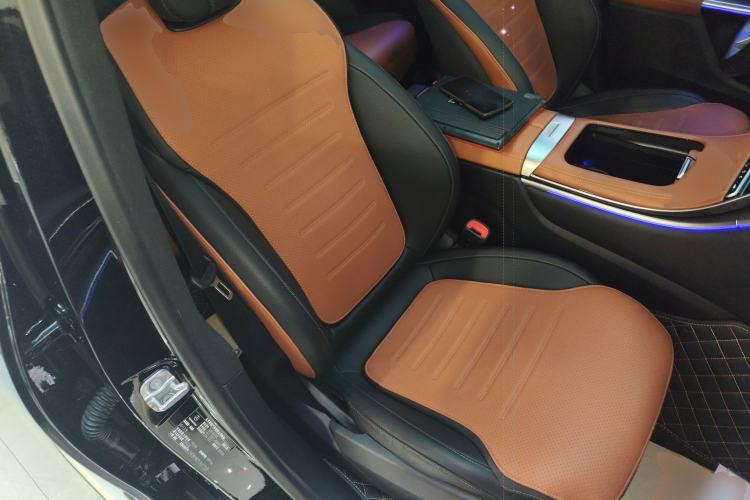 Used Mercedes-Benz GLC 2023 GLC 300 L 4MATIC Dynamic Edition 5-seater