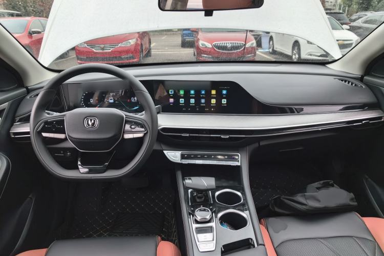 Used Changan Eado 2024 PLUS Blue Whale NE 1.4T GDI DCT High-Energy Edition
