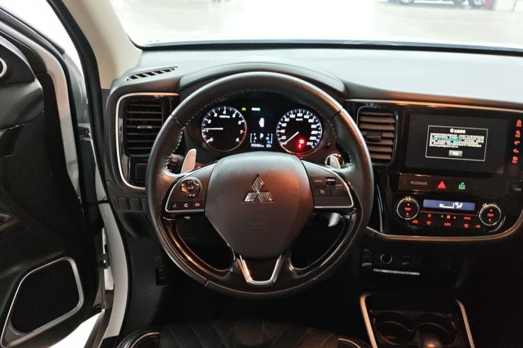 Used Mitsubishi Outlander 2020 2.4L 4x4 Zhi Xiang Edition 5 Seats
