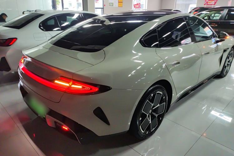 Used  SU7 2024 Rear-Drive Long-Range Intelligent Driving Version
