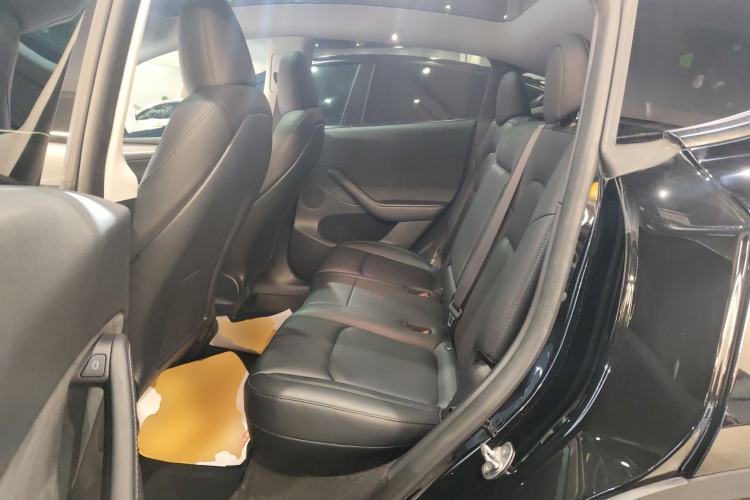 Used Tesla Model Y 2023 Long-Range All-Wheel-Drive Version
