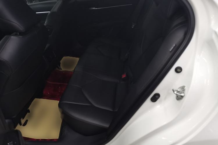 Used Toyota Camry 2021 2.0G Luxury Edition
