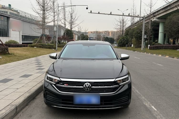 Used Volkswagen Sagitar 2023 300TSI DSG Flyover Edition
