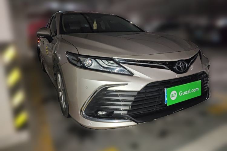 Used Toyota Camry 2021 2.0G Luxury Edition
