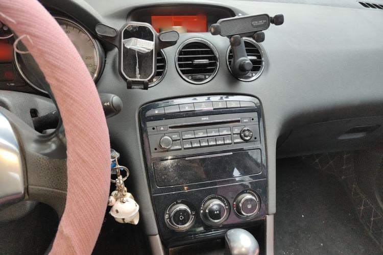 Used Peugeot 408 2013 2.0L Automatic Comfort Edition
