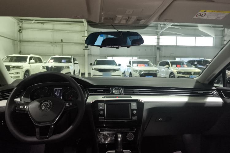 Used Volkswagen Magotan 2018 330TSI DSG Advanced Model
