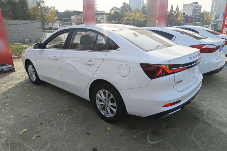 Used Roewe i5 2023 1.5L CVT Luxury Edition
