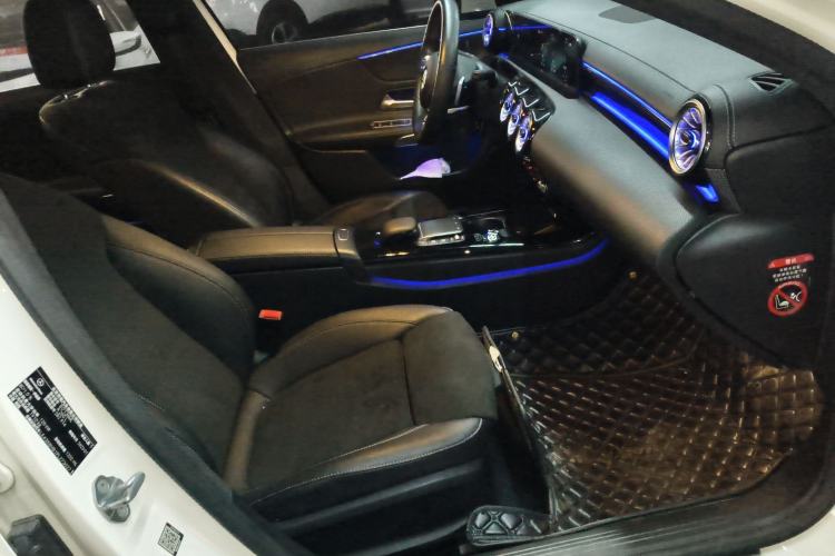 Used Mercedes-Benz A-Class 2022 Revised Version A 200 L Sport Sedan Fashionable Style