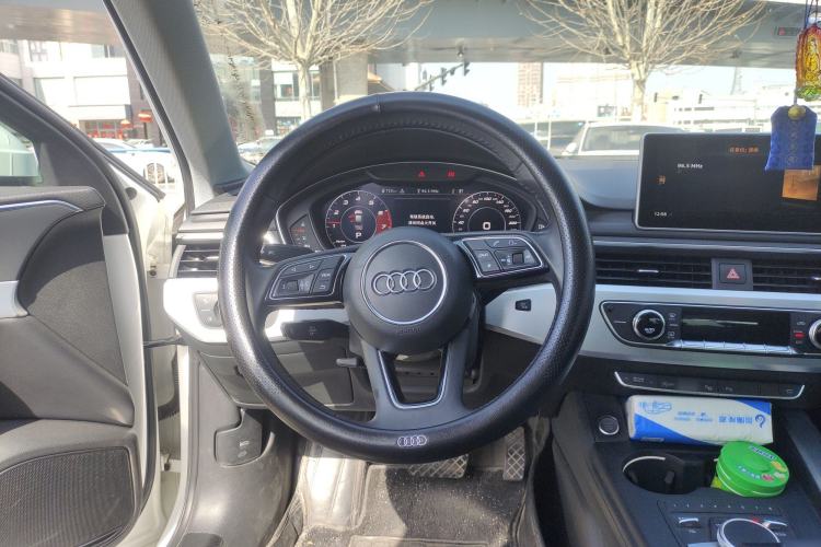 Used Audi A4L 2019 40 TFSI Fashion Edition China VI Emission Standard