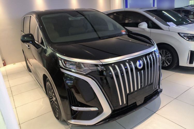 Used Denza D9 2022 EV 600 Four-Wheel Drive Prestige Model
