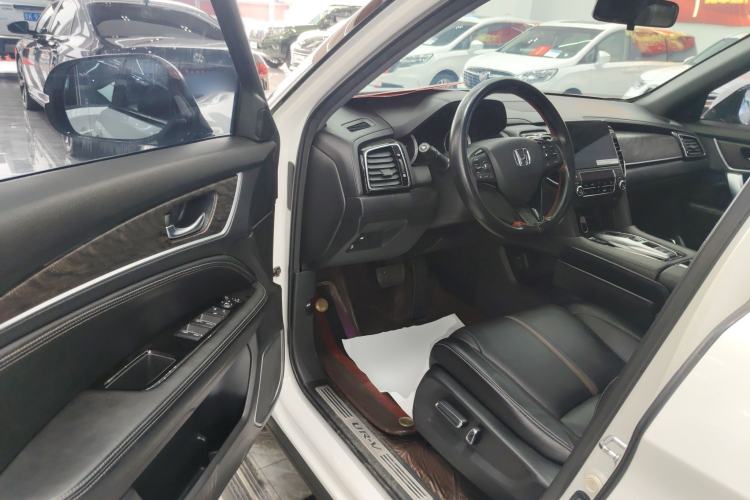 Used Honda UR-V 2020 370TURBO Two-Wheel Drive Luxury Edition
