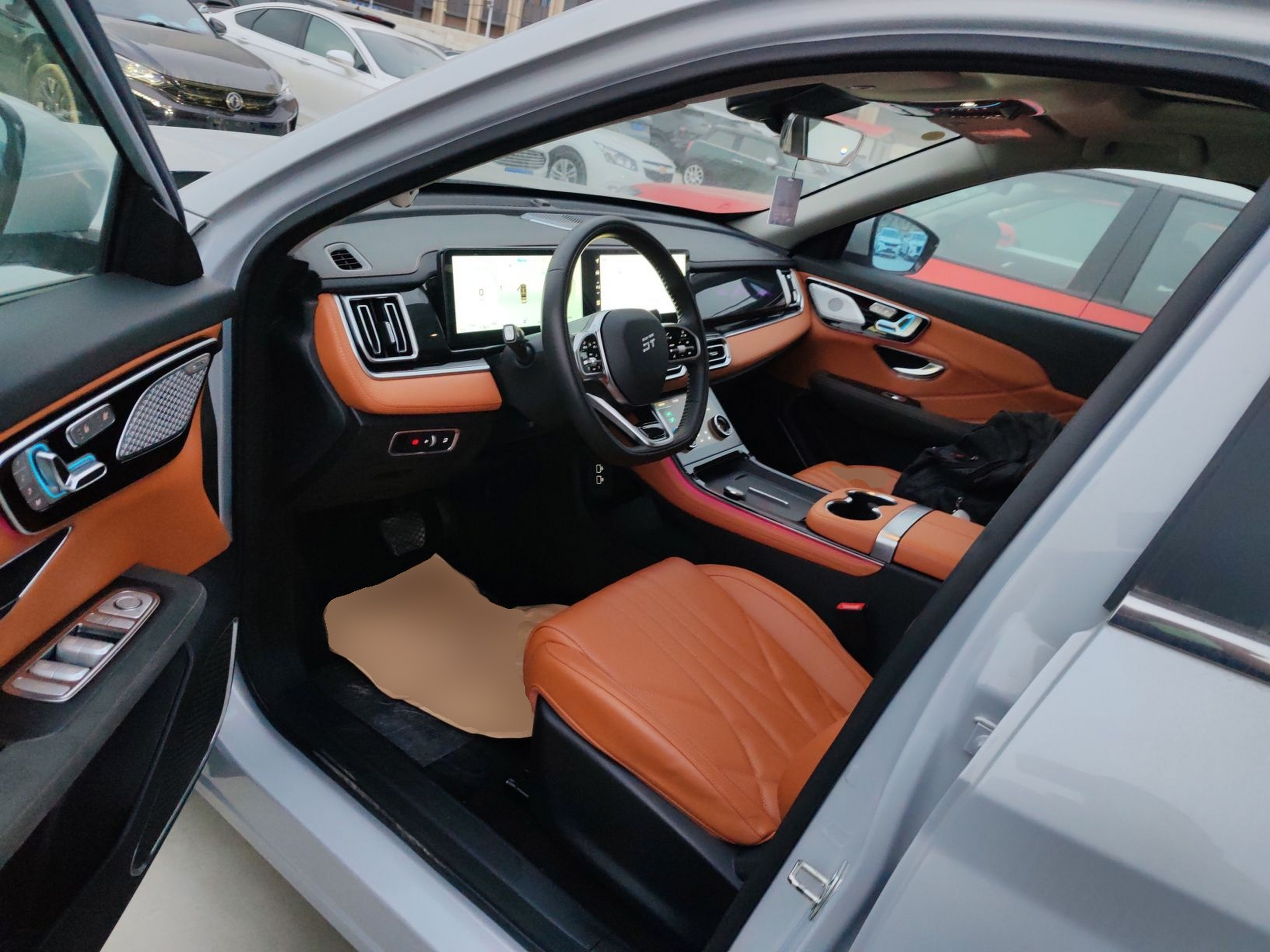 Переднее сиденье в автомобиле