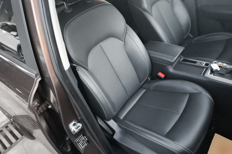 Used Roewe RX5 2019 20T Two-Wheel Drive Automatic Ali Smart Connectivity Platinum Edition
